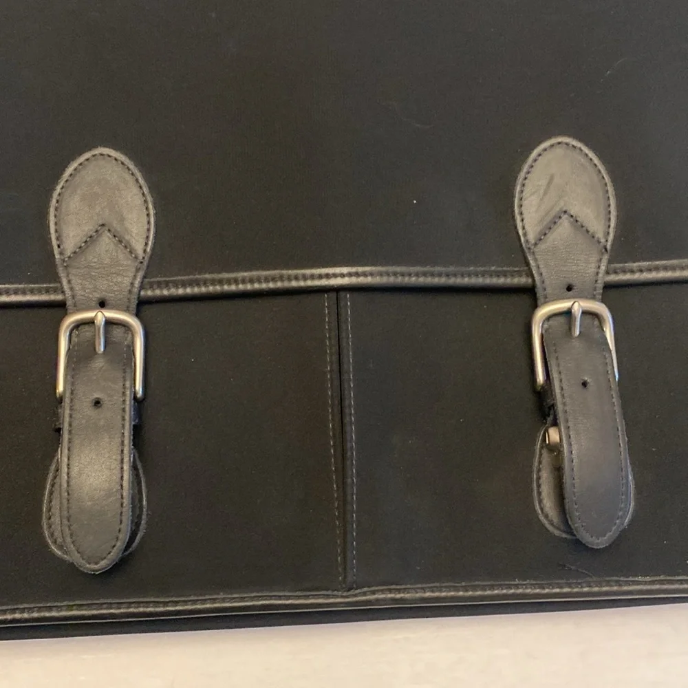 Schlesinger Elegant Black Leather Men's Bag